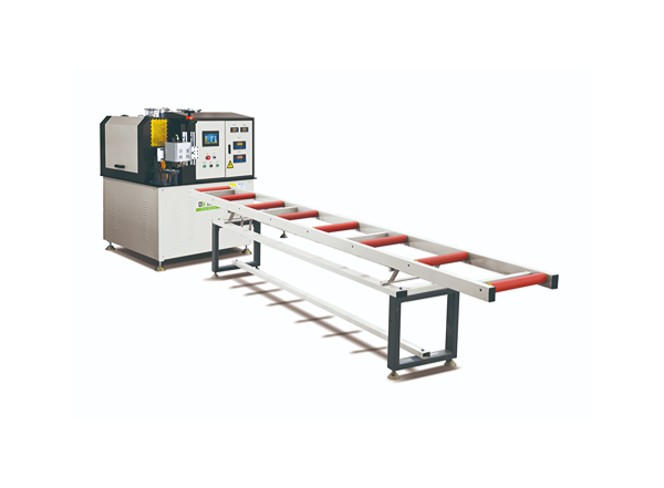 铝型材填充发泡机(专 利产品)